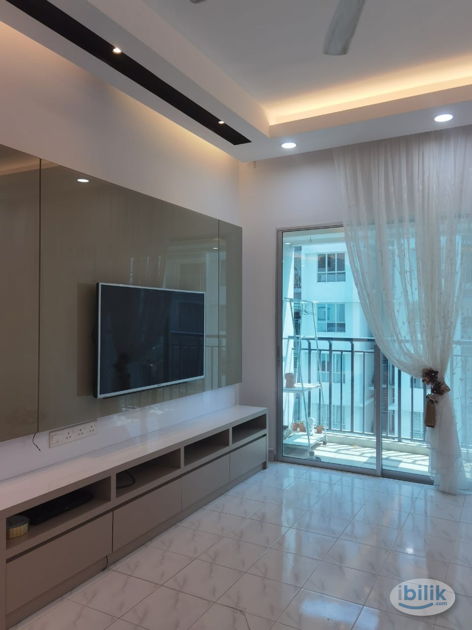 Master Room at Taman Naga Mas, Sungai Besi - Image 1