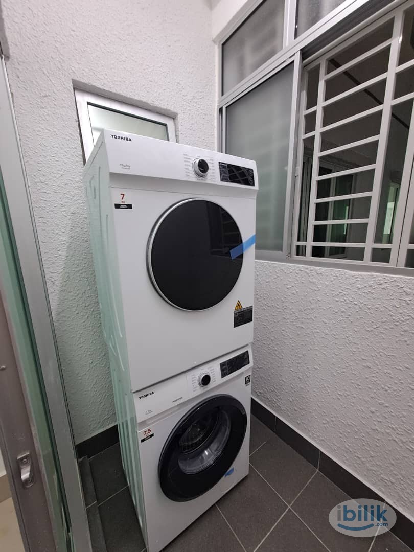 [Female Unit] BALCONY Middle Room Available Now at Razak City Residences, Sungai Besi - Image 3