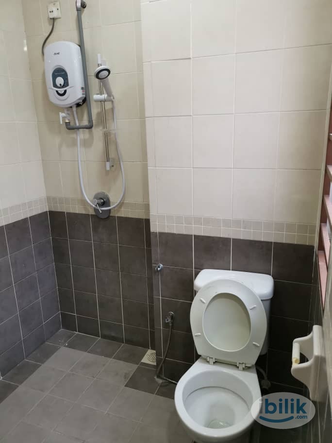 fully furnished medium room with toilet next pinggiran subang bestari - Image 3