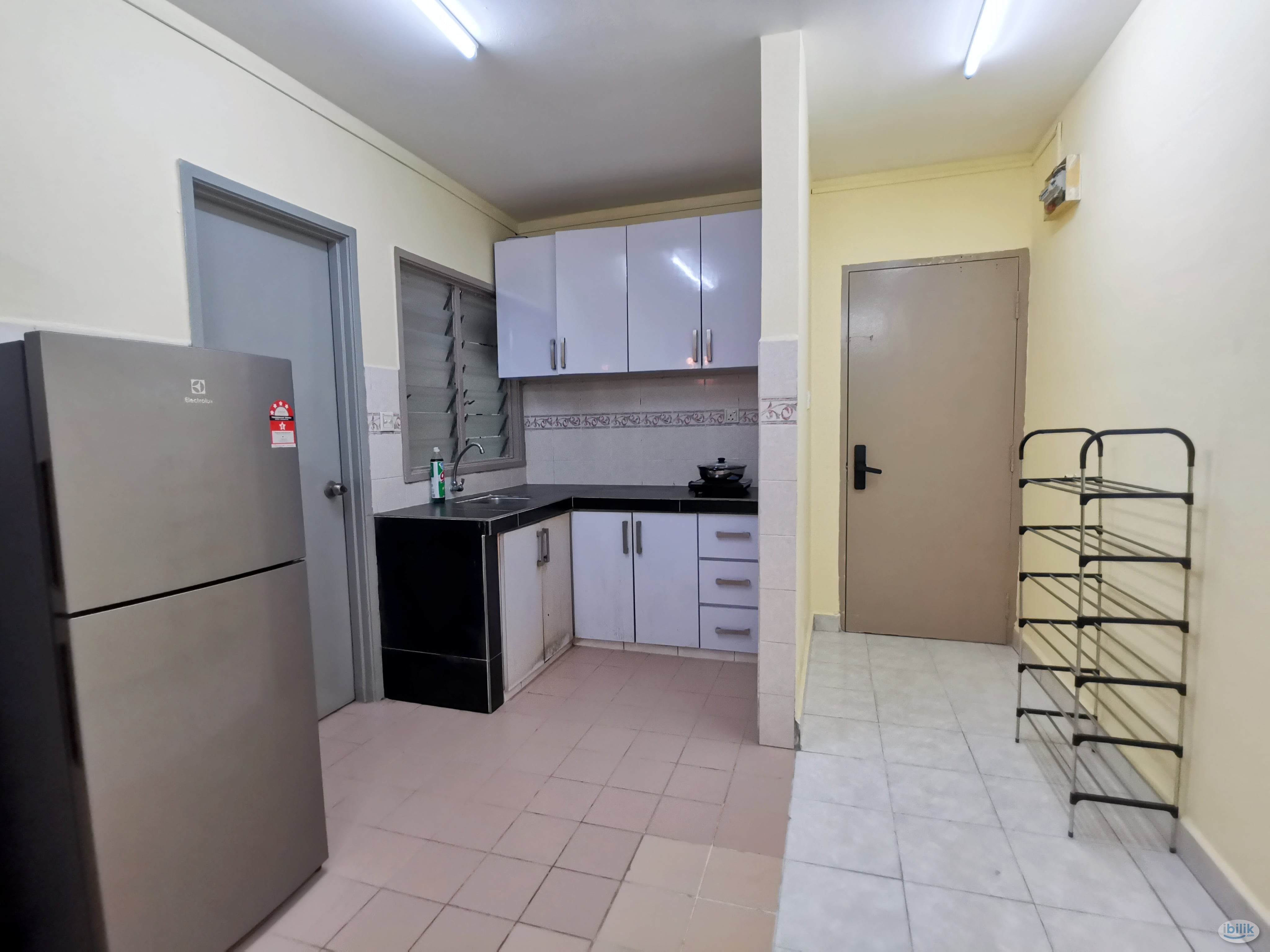 🚶‍♀️Walking Distance to Bus Stop⭐ NEWLY RENOVATED 🔥Single Room at Flora Damansara, Damansara Perdana - Image 3