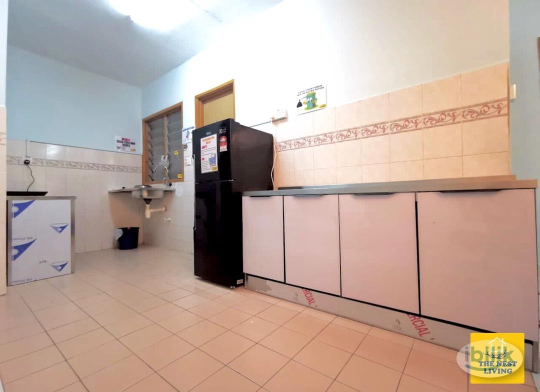 🚶‍♀️Walking Distance to Bus Stop⭐ NEWLY RENOVATED 🔥Single Room at Flora Damansara, Damansara Perdana - Image 3