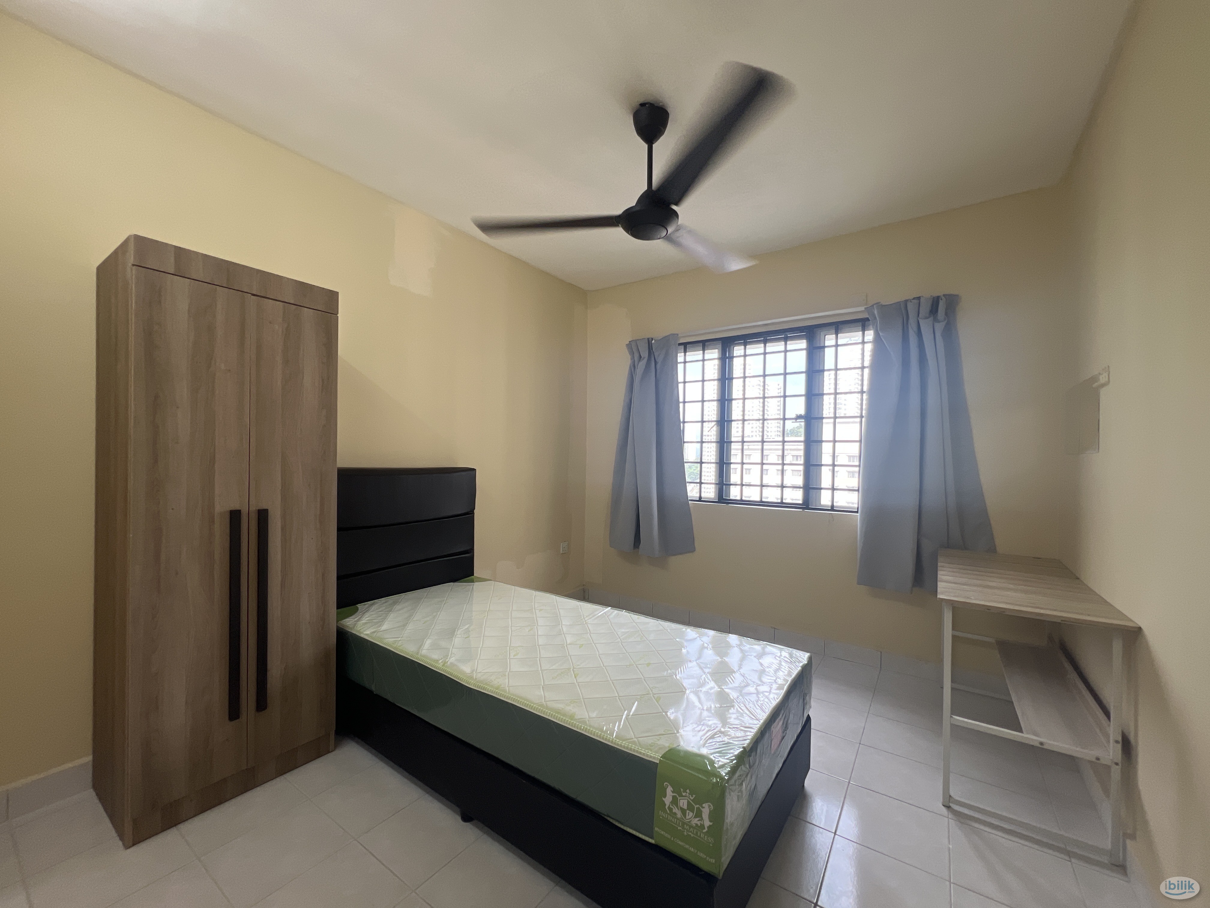 🚶‍♀️Walking Distance to Bus Stop⭐ NEWLY RENOVATED 🔥Single Room at Flora Damansara, Damansara Perdana - Image 1