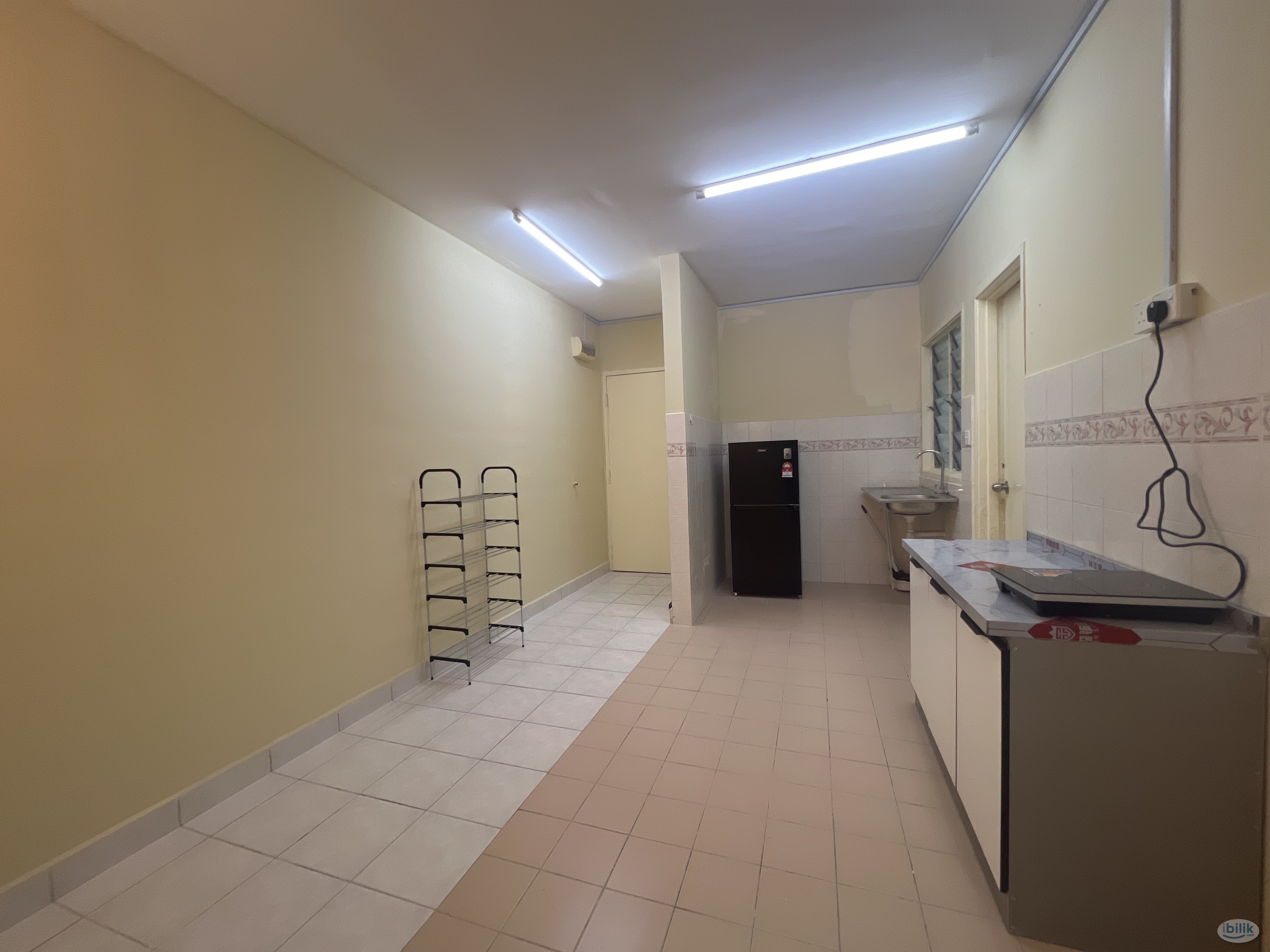 🚶‍♀️Walking Distance to Bus Stop⭐ NEWLY RENOVATED 🔥Single Room at Flora Damansara, Damansara Perdana - Image 4