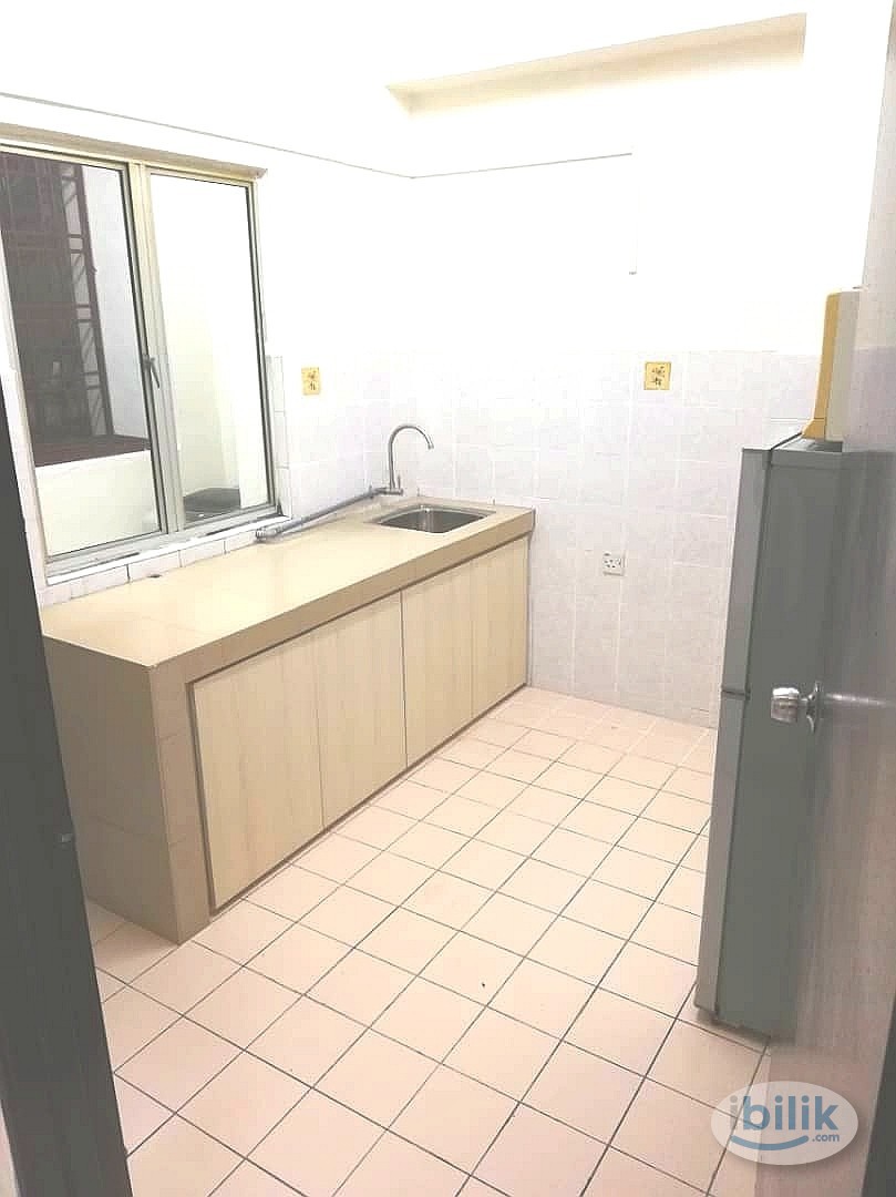 🚶‍♀️Walking Distance to BRT Fully Furnished Middle Room at Ridzuan Condominium, Bandar Sunway ✨ - Image 3