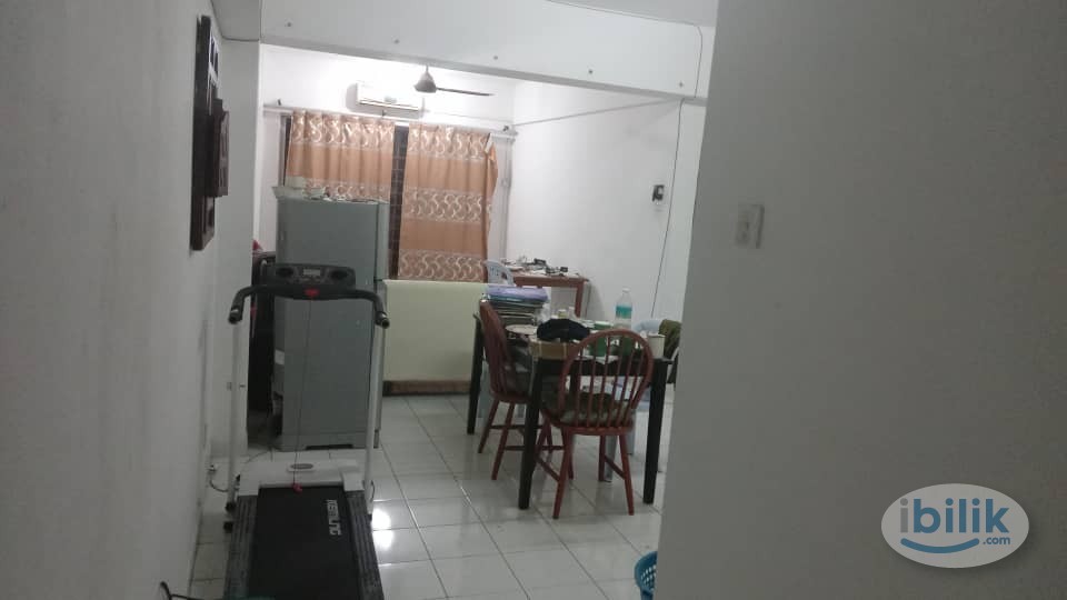 Master Room at Plaza Indah, Kajang 450RM - Image 2
