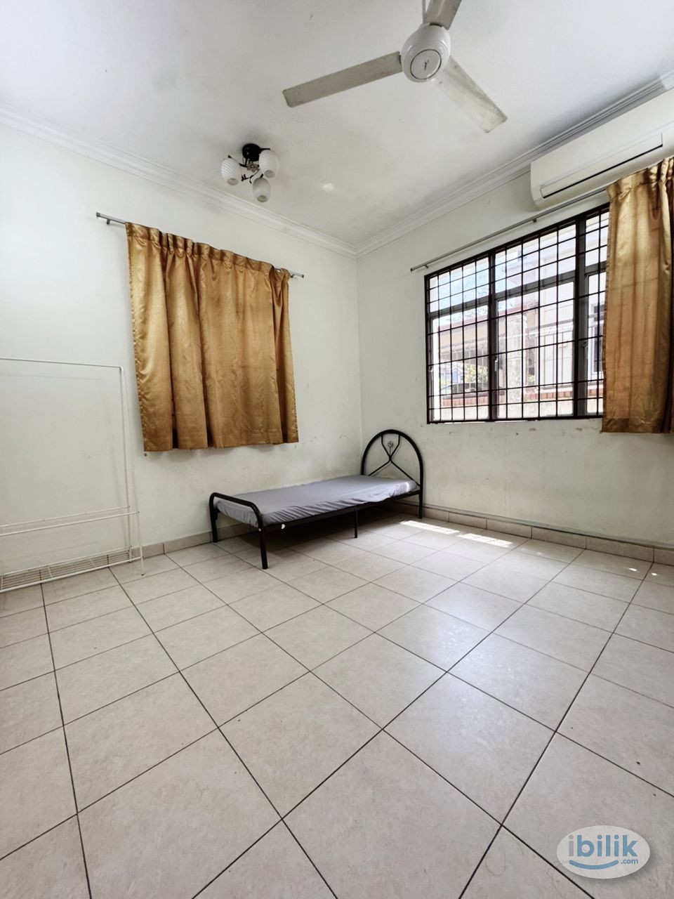 ‼️Middle Room for Rent at Bukit Rahman Putra, Sungai Buloh 🏠 Nearby Hospital Sungai Buloh 🏥 - Image 1