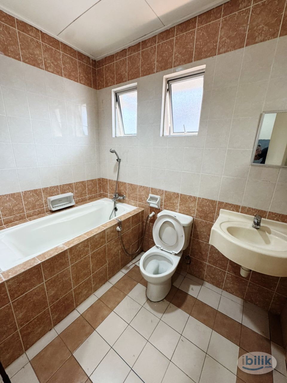 Master Room for Rent at Bukit Rahman Putra, Sungai Buloh 🏠 Nearby Hospital Sungai Buloh 🏥Private Bathroom😮🎈‼️ - Image 4