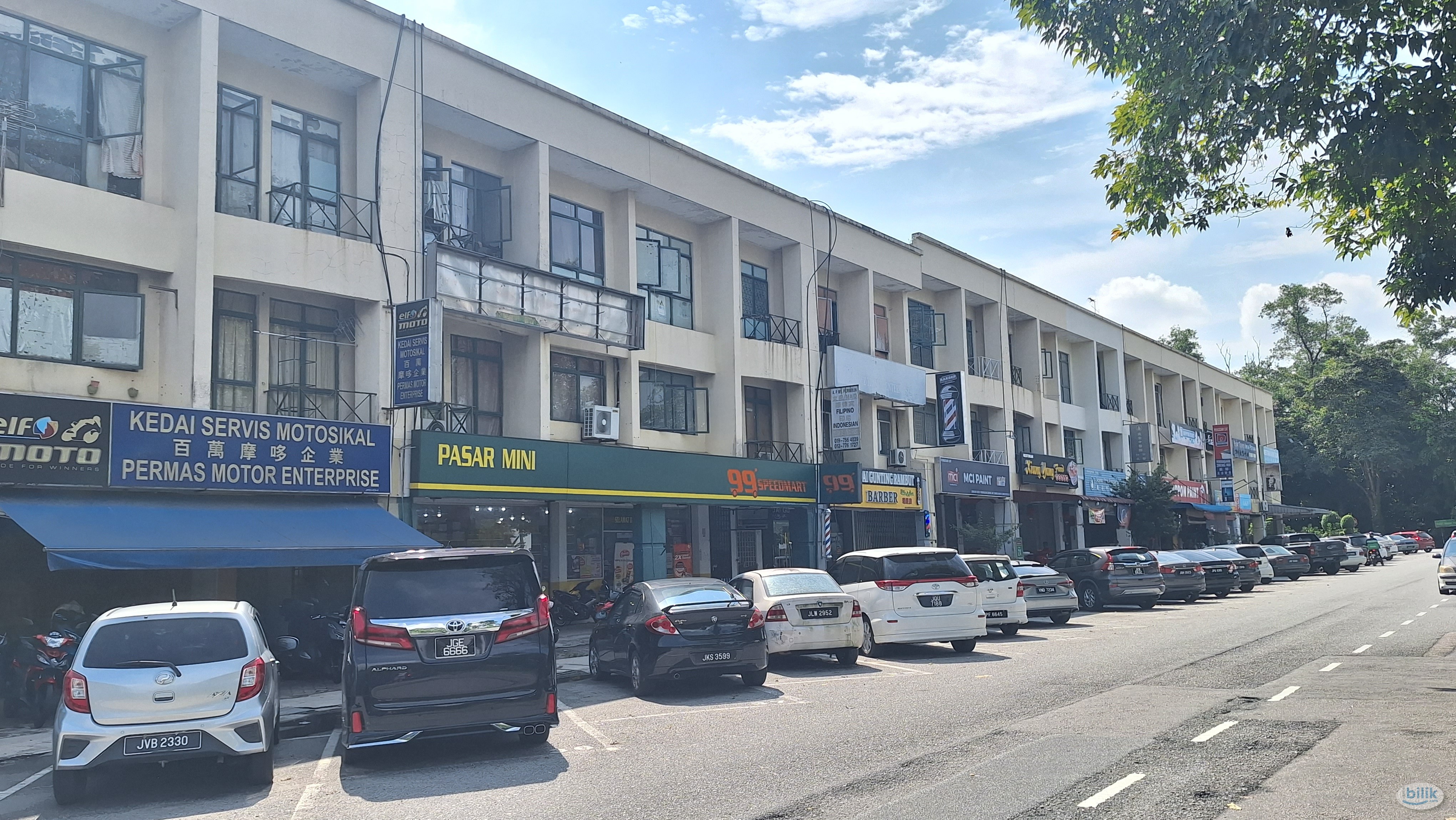 Middle Room at Permas Jaya, Johor Bahru, Fully Furnishes - Image 1