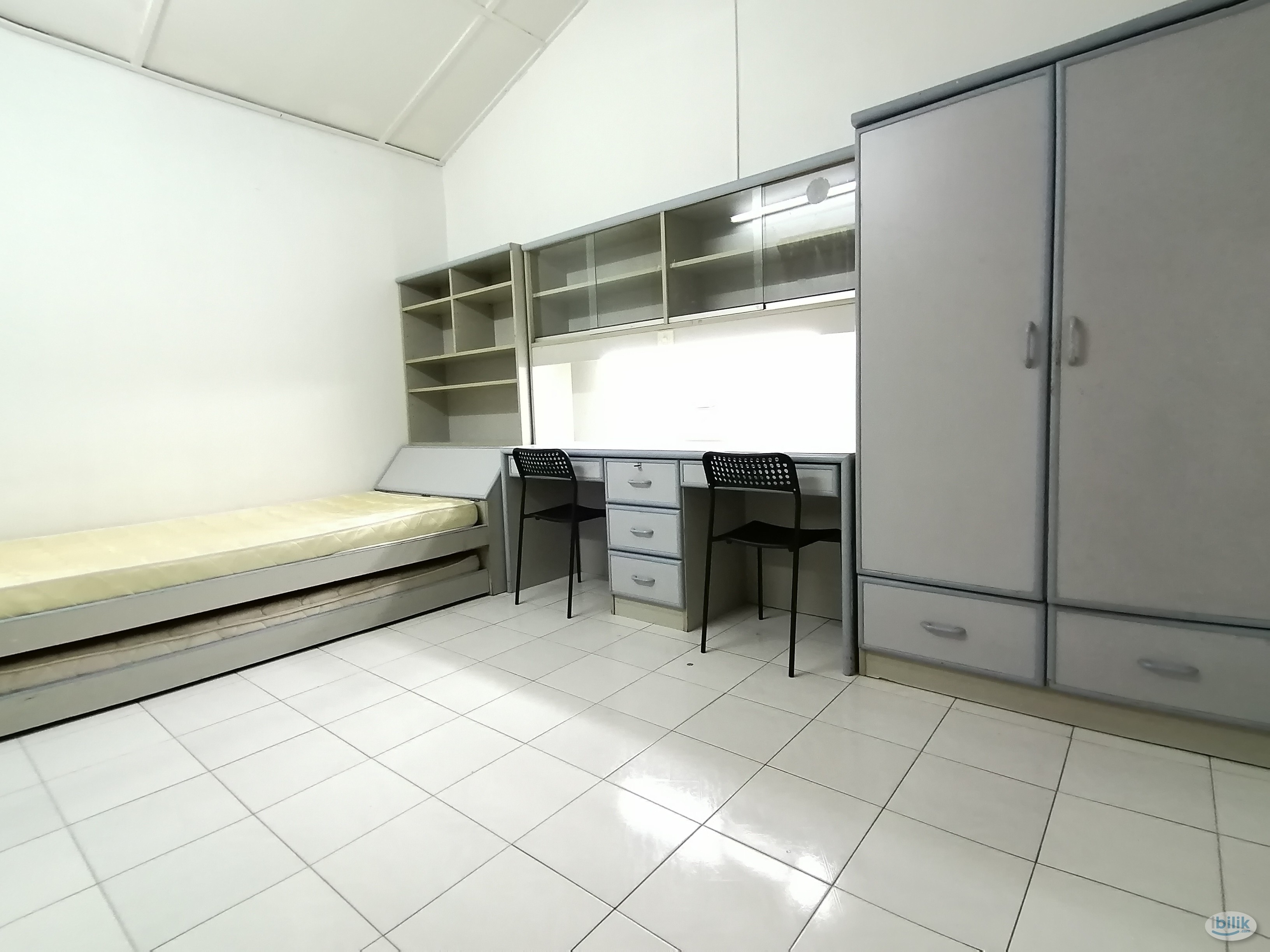 All Inclusive Room + FREE Carpark - Image 2