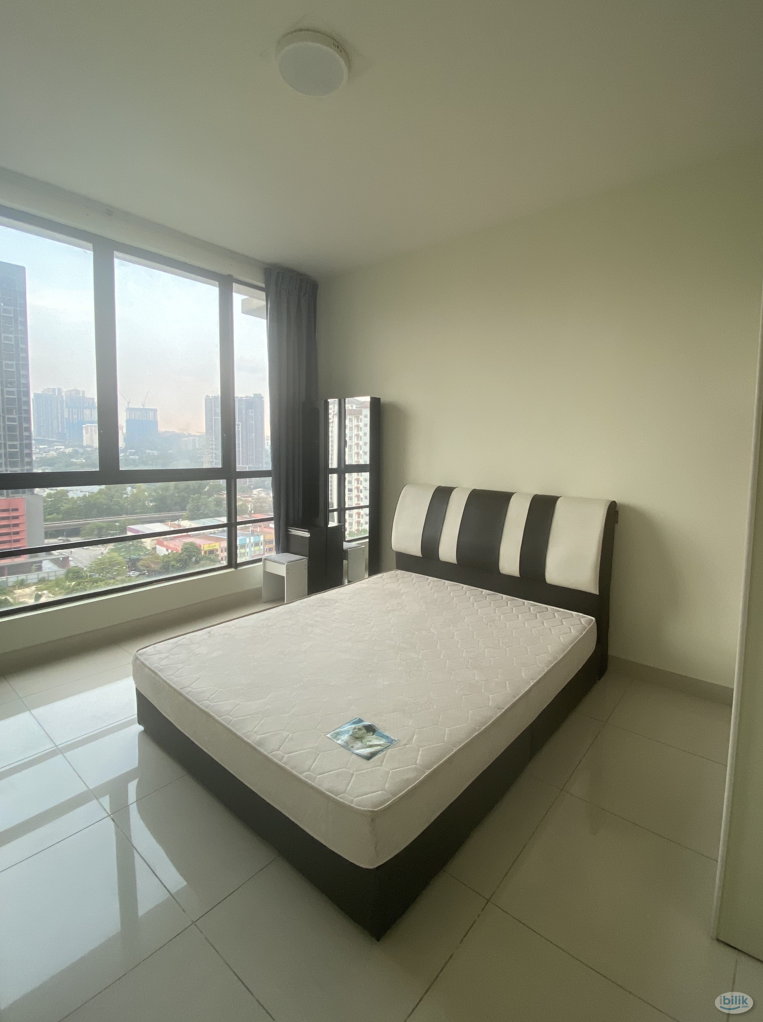 Female Unit - Middle Room at The Z Residence, Bukit Jalil - Image 1