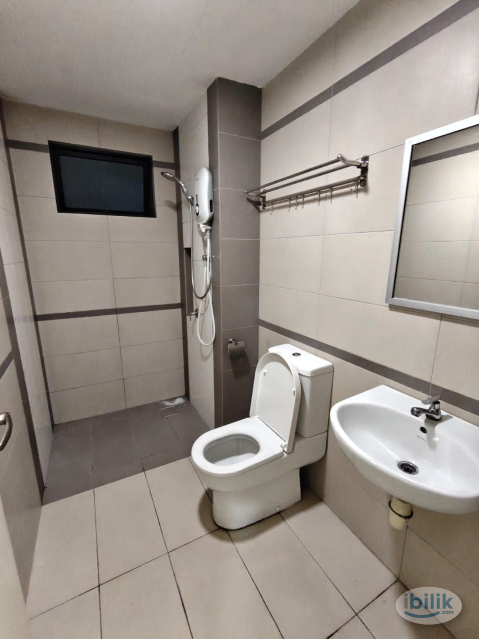 Female Unit - Middle Room at The Z Residence, Bukit Jalil - Image 5