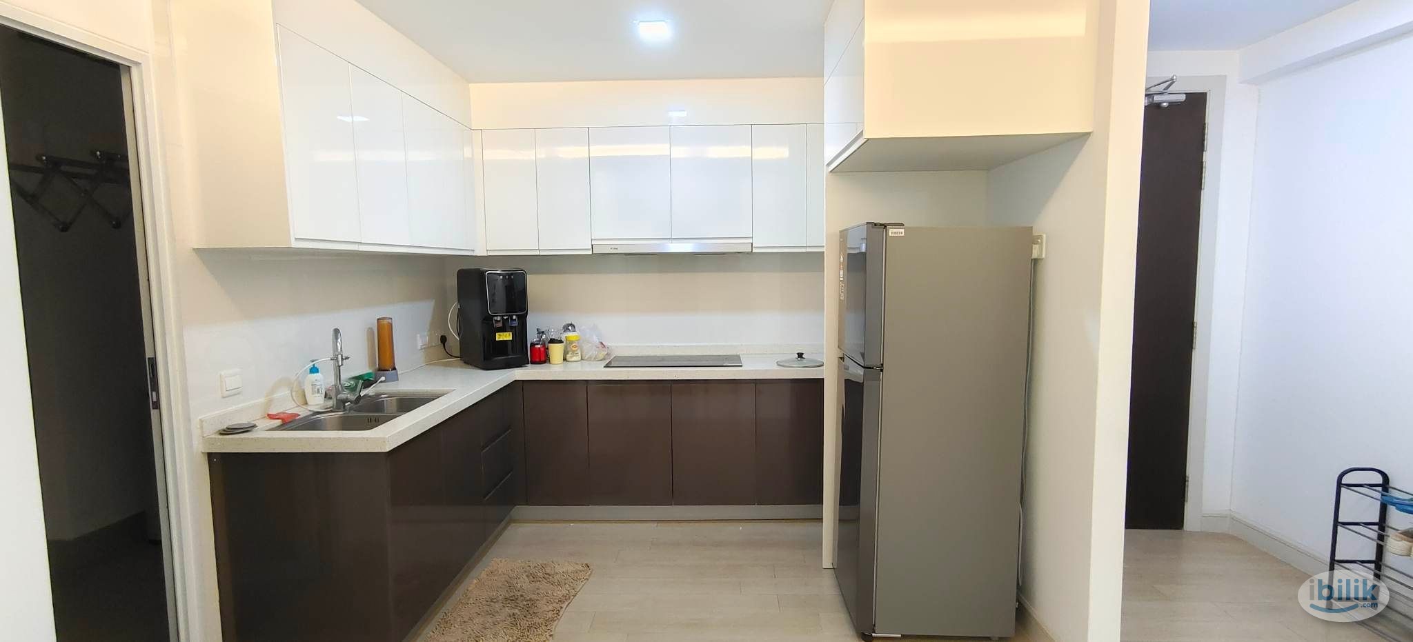 Utilities Included Premium Master Room - Image 3