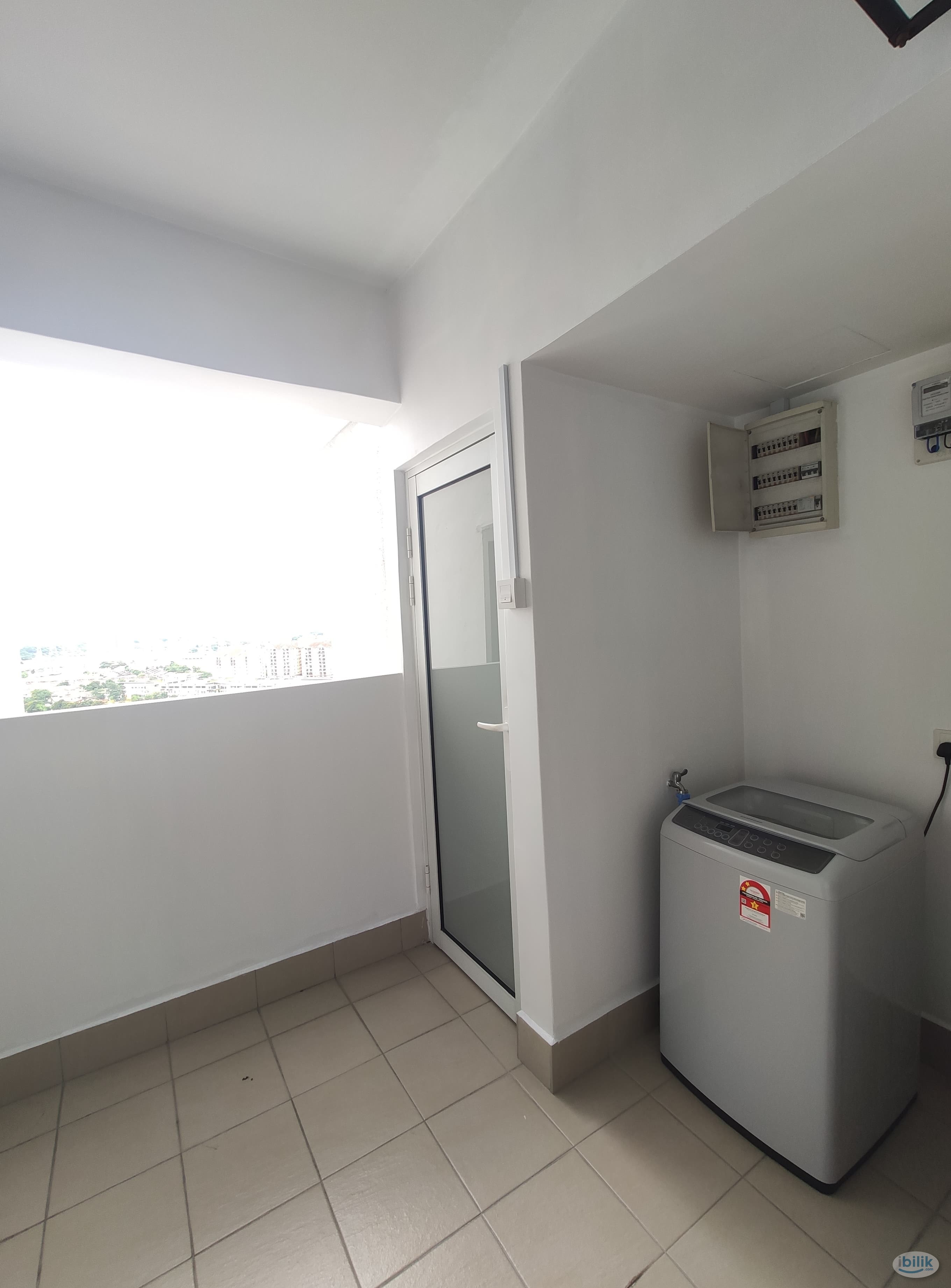 Utilities Included Premium Master Room - Image 5