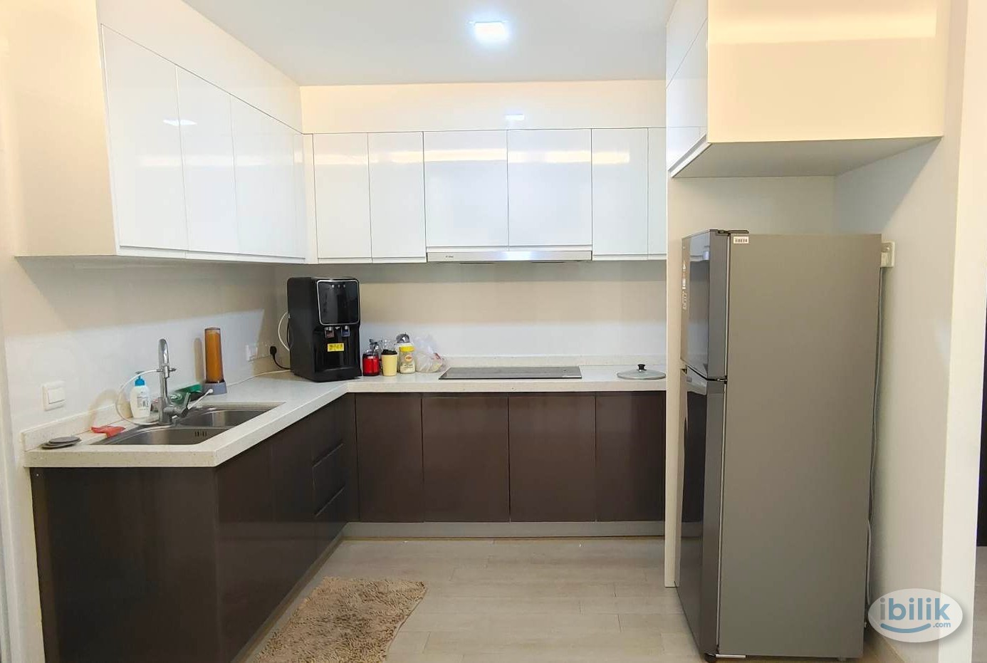 Attached Bathroom & Utilities Included Single Room - Image 3