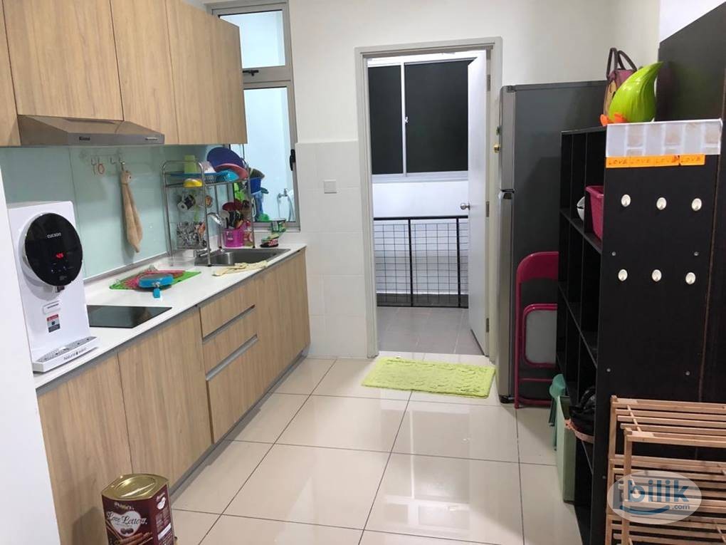Single Room at Meridin Bayvue, Masai - Image 2