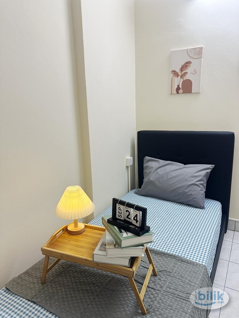 Single Room at Pelangi Apartment, Mutiara Damansara - Image 2