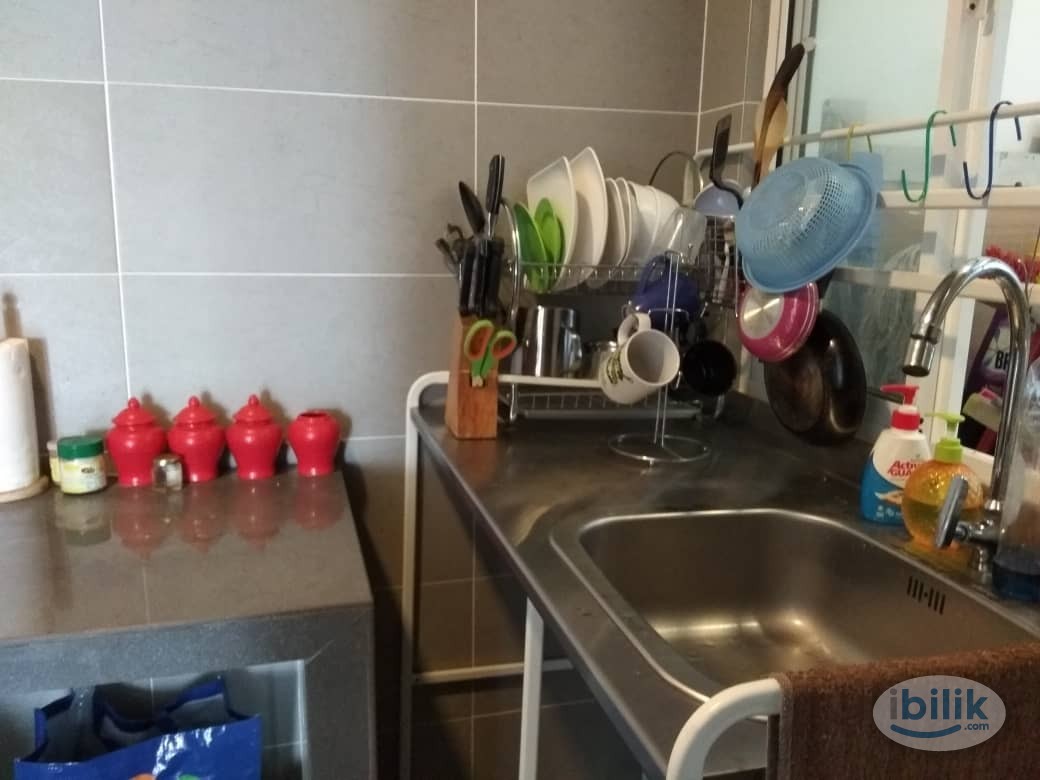 Fully Furnish Room w Aircond Near Mrt Bukit Dukung Station ( All Female) - Image 1