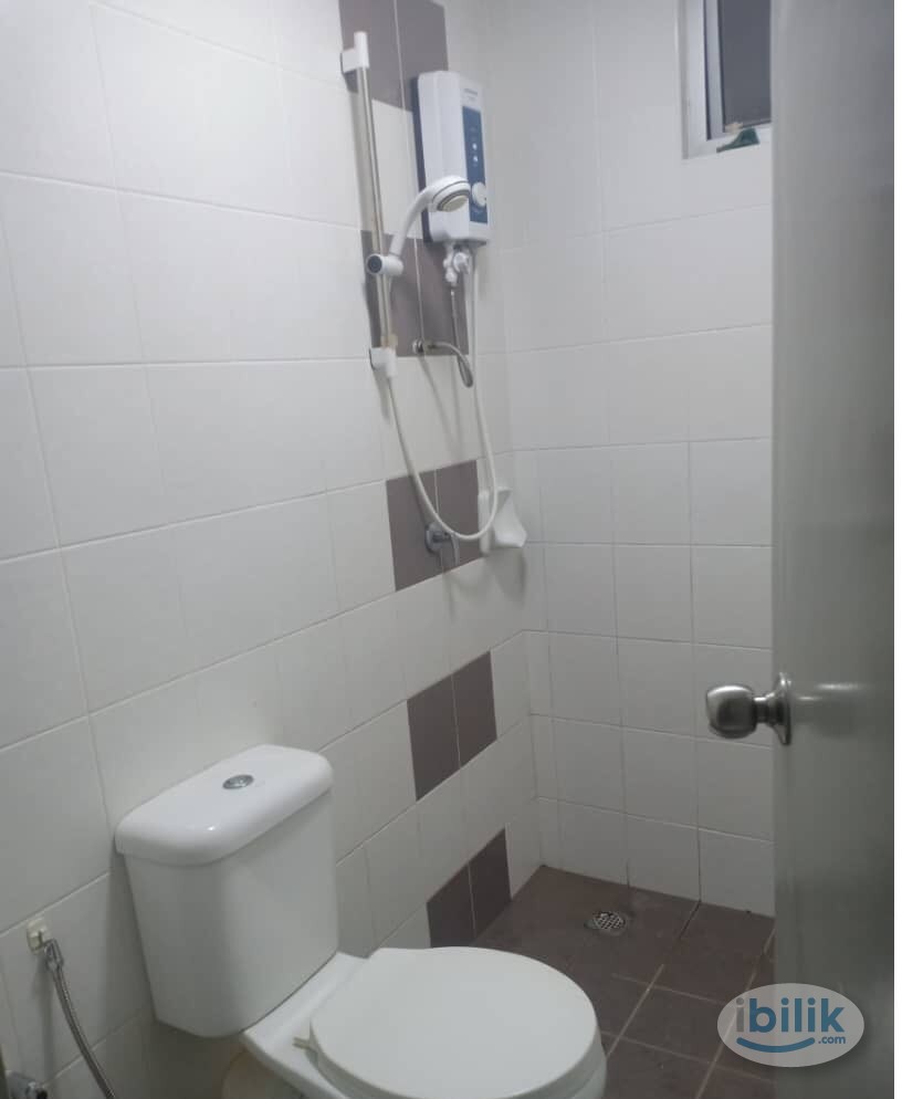 FULLY FURNISHED Middle Room at Bayan Lepas, Penang - Image 1