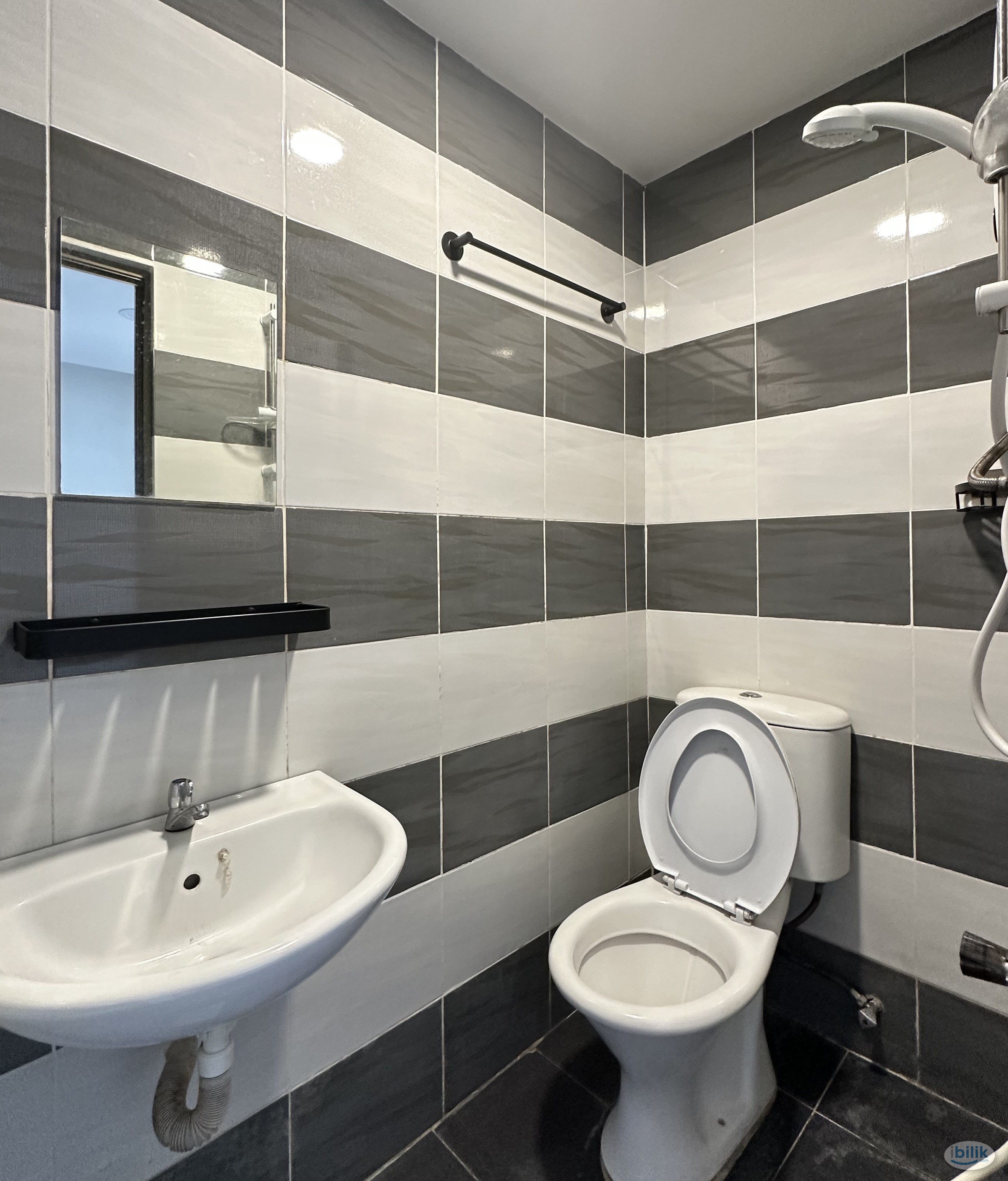 ‼️🤩ROOM NEAR UNIVERSITI PUTRA MALAYSIA‼️🤩 MOVE IN IMMEDIATELY WITH ZERO DEPOSIT ‼️💯 - Image 2