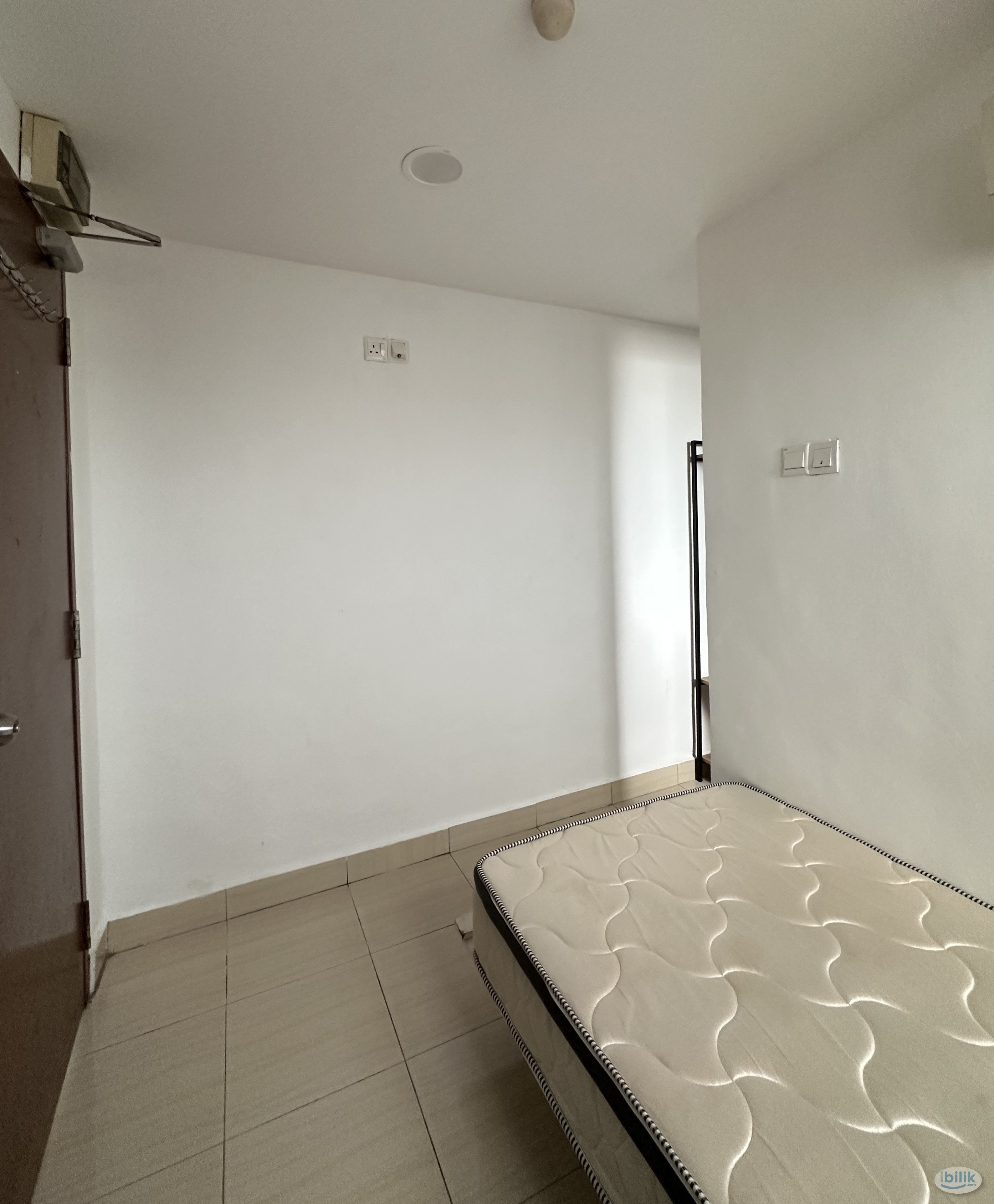 ‼️🤩SINGLE ROOM WITH PRIVATE BATHROOM 🤩‼️ - Image 1