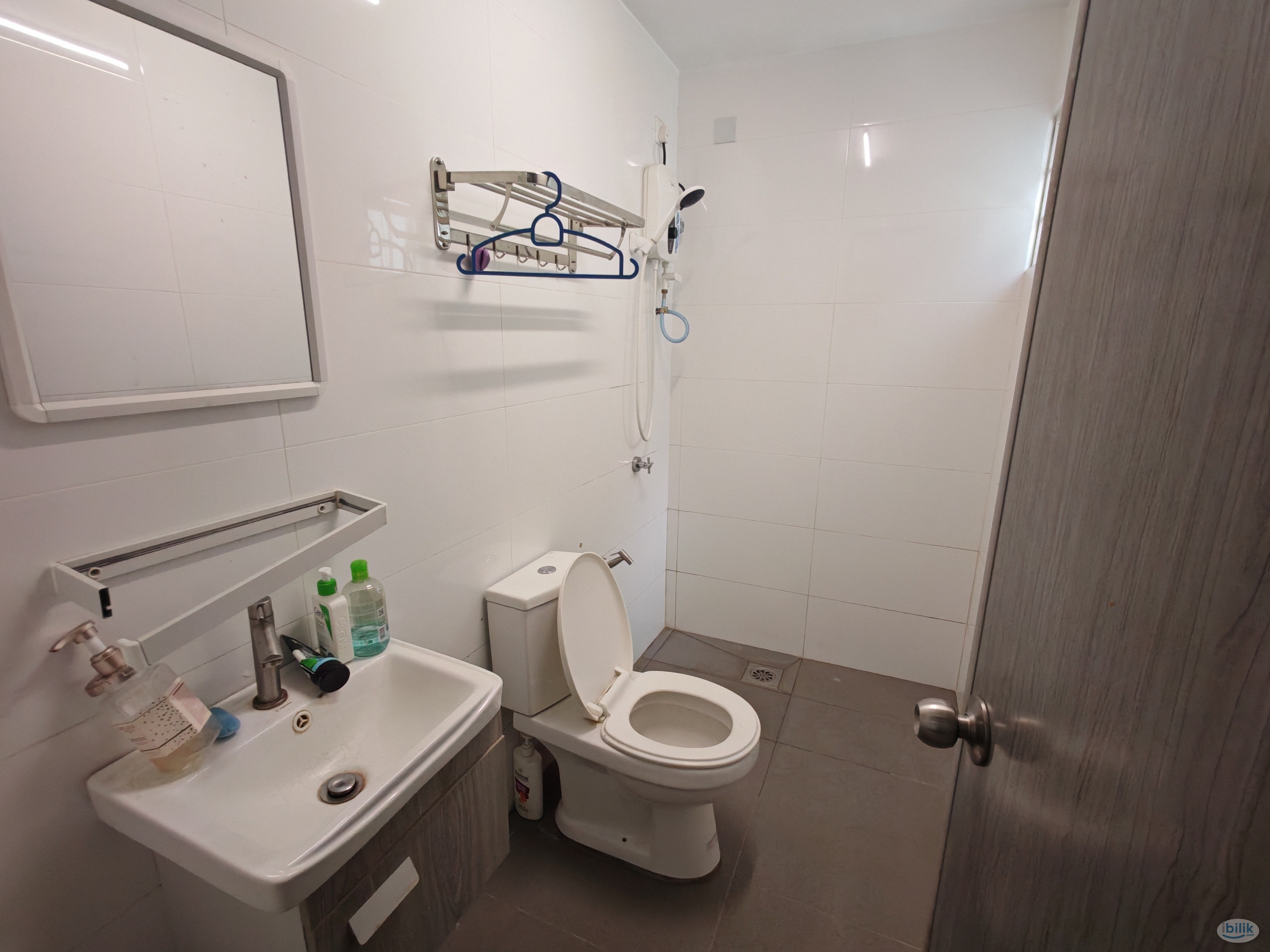 Well FUrnished Single Room at PJS 9 (walk to Sunway university,  Sunway Pyramid, Monash, BRT) - Image 3