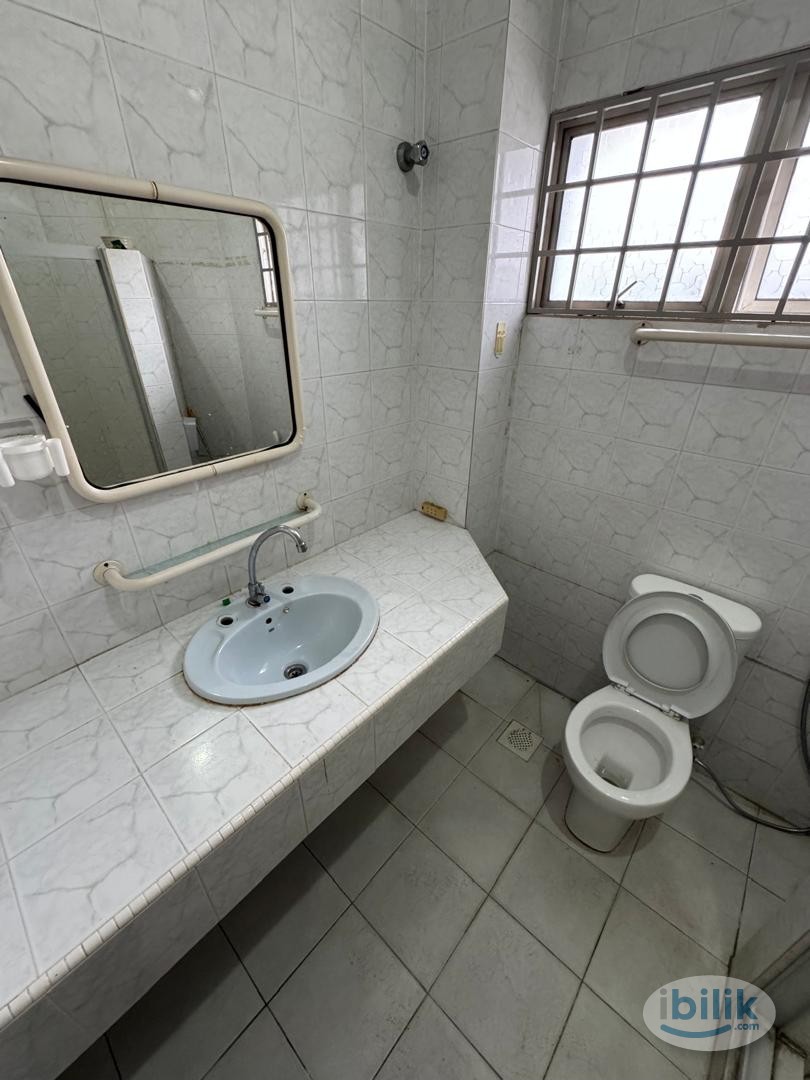 0 Deposit✅ Budget  Room at Bandar Utama, Petaling Jaya🏡 - Image 4