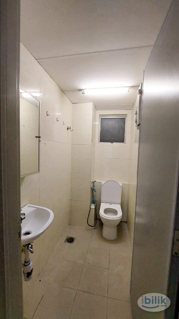 Single Room at Danau Idaman, Taman Desa - Image 3
