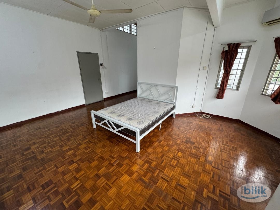 Master room at Bandar Utama🏡 0 Deposit ✅ Move-In Immediately💥 - Image 1