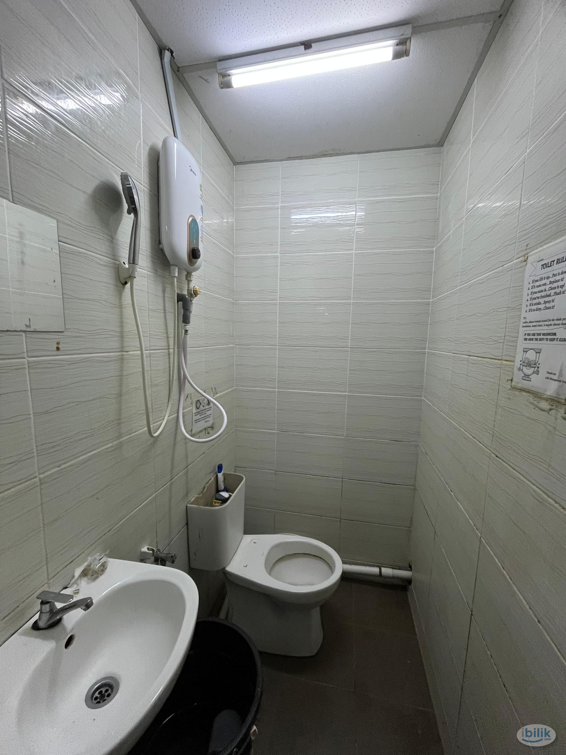 Single Room at Damansara Utama | 6 mins to MRT TTDI 🚆 - Image 3