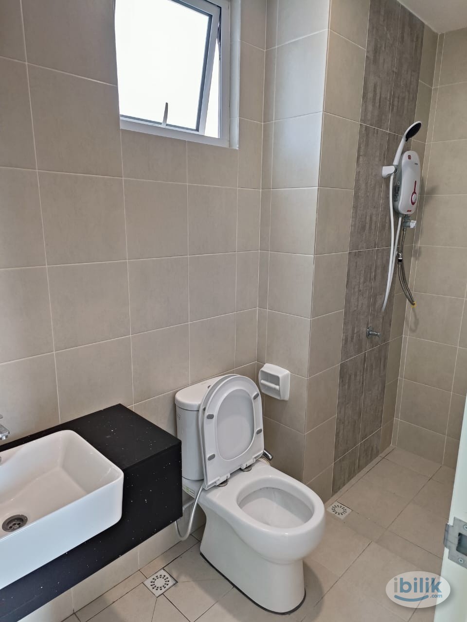 Air Con Single Room For Rent @ Bayan Lepas - Image 2