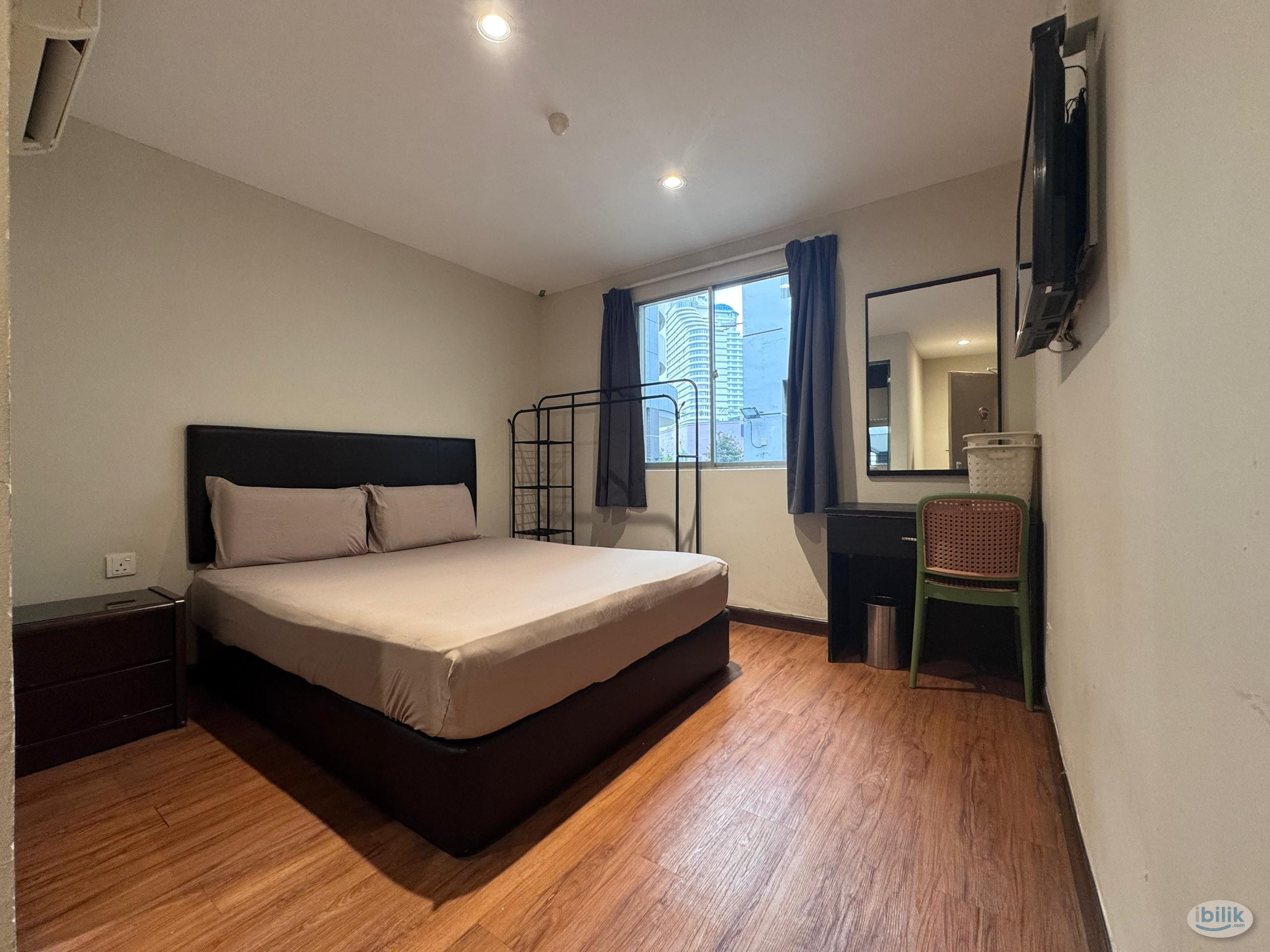 Taman intan, Hot Ballon Coliving, Master Room To Rent, Zero Deposit - Image 1