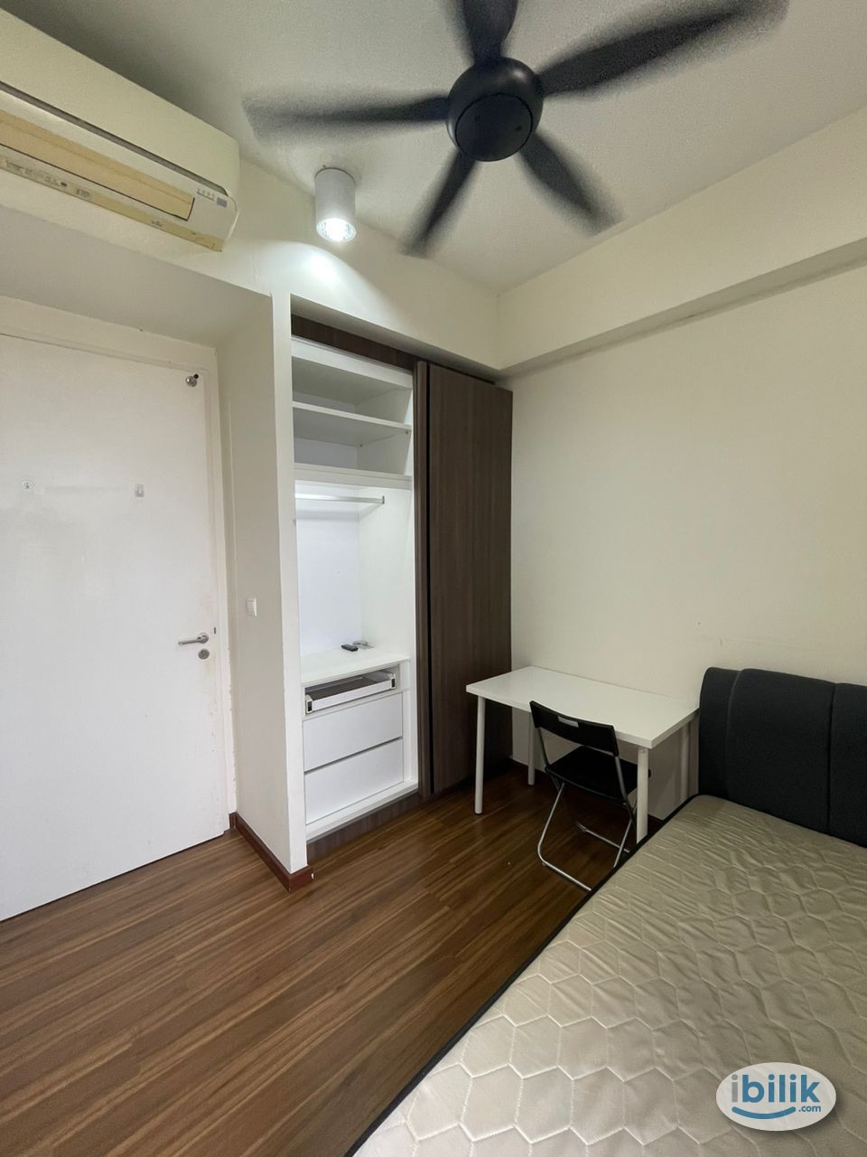 FREE WIFI+CLEANING, Junior Middle Room at The Petalz, Old Klang Road - Image 2