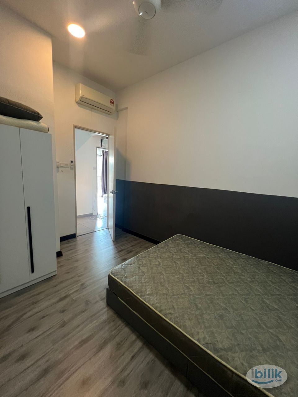 FREE WIFI+UTILITIES, Middle Room at D'Sands Residence, Old Klang Road - Image 2