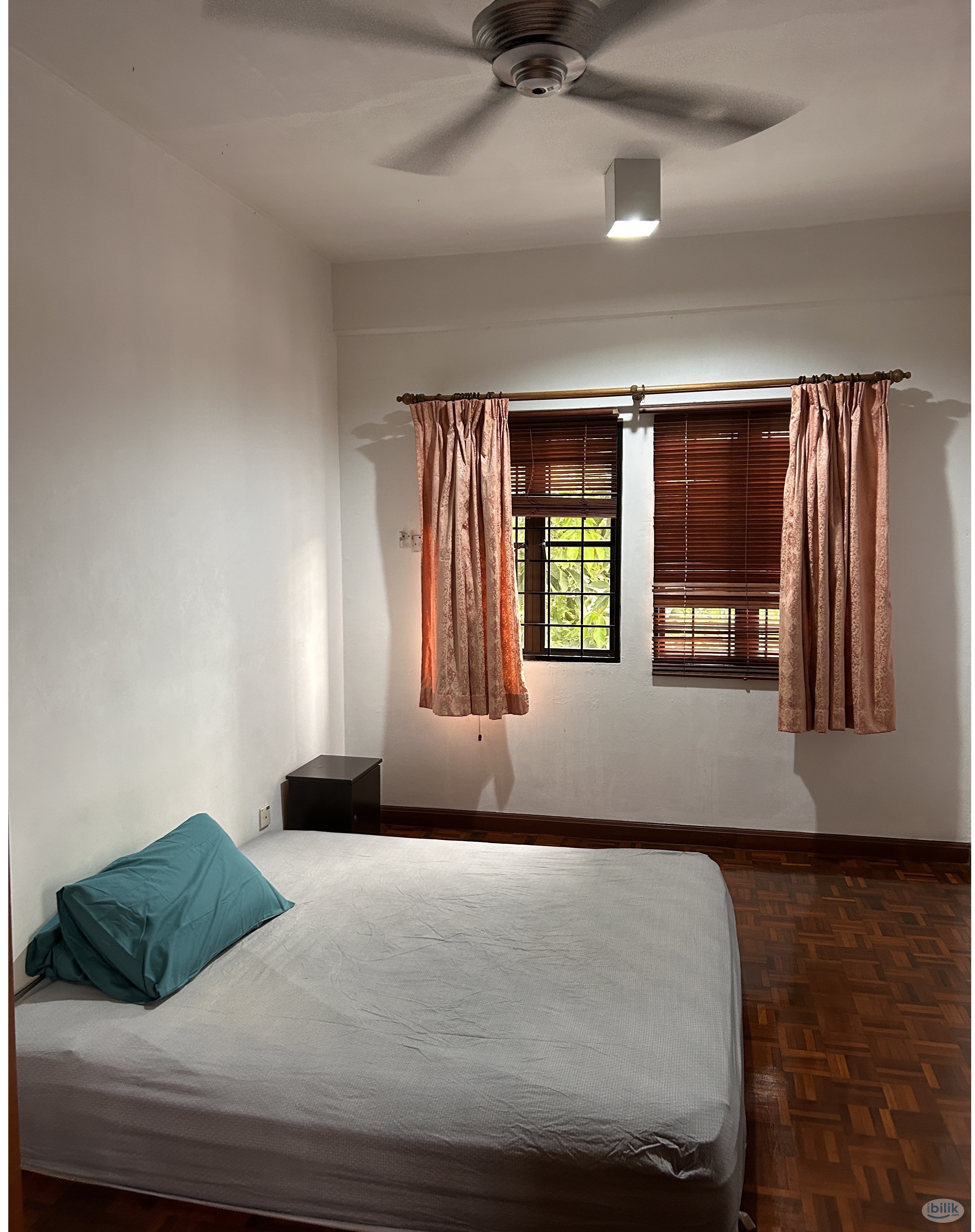 Tiara Faber, Taman Desa, Master Room/ Medium Room - Image 3