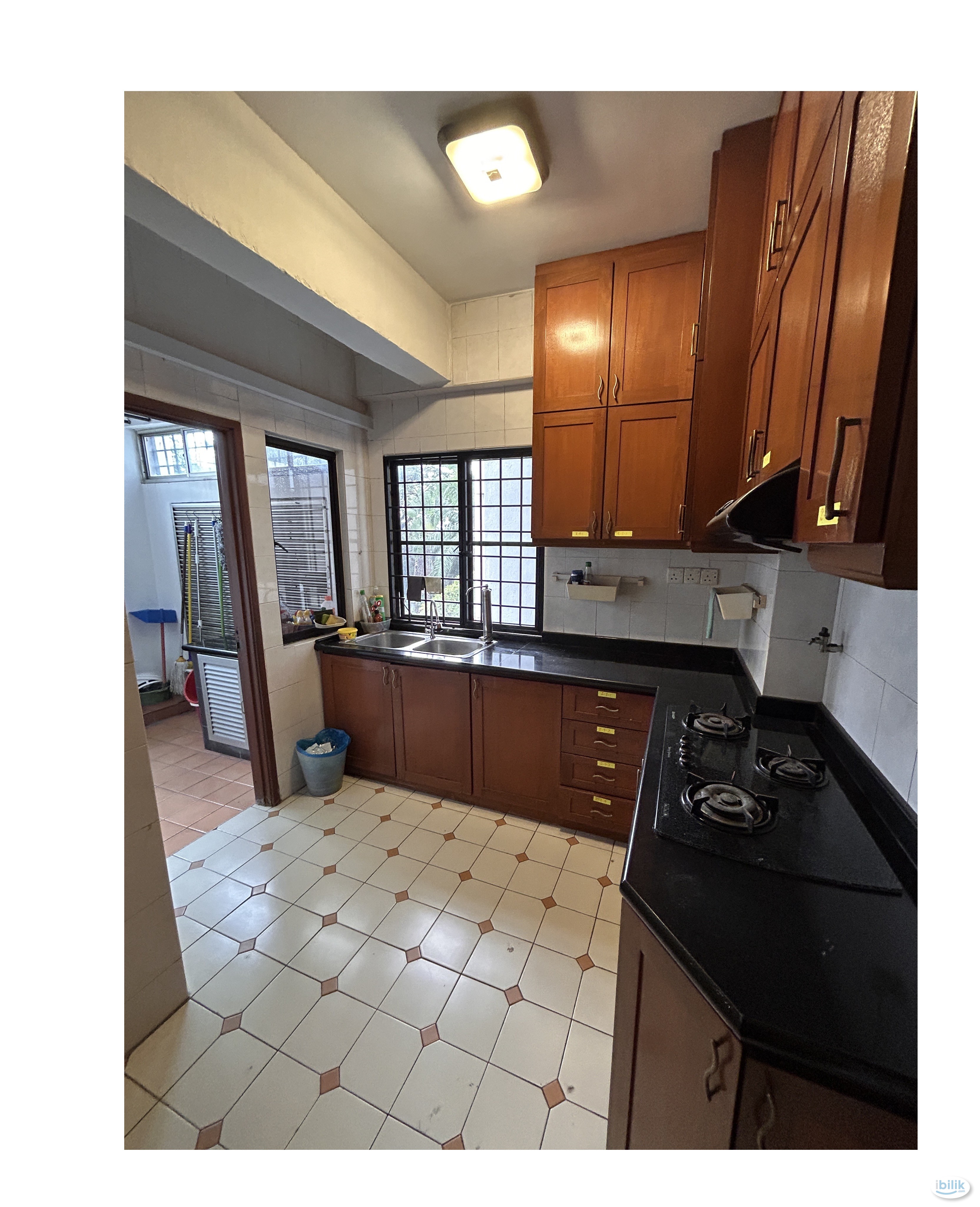 Tiara Faber, Taman Desa, Master Room/ Medium Room - Image 2