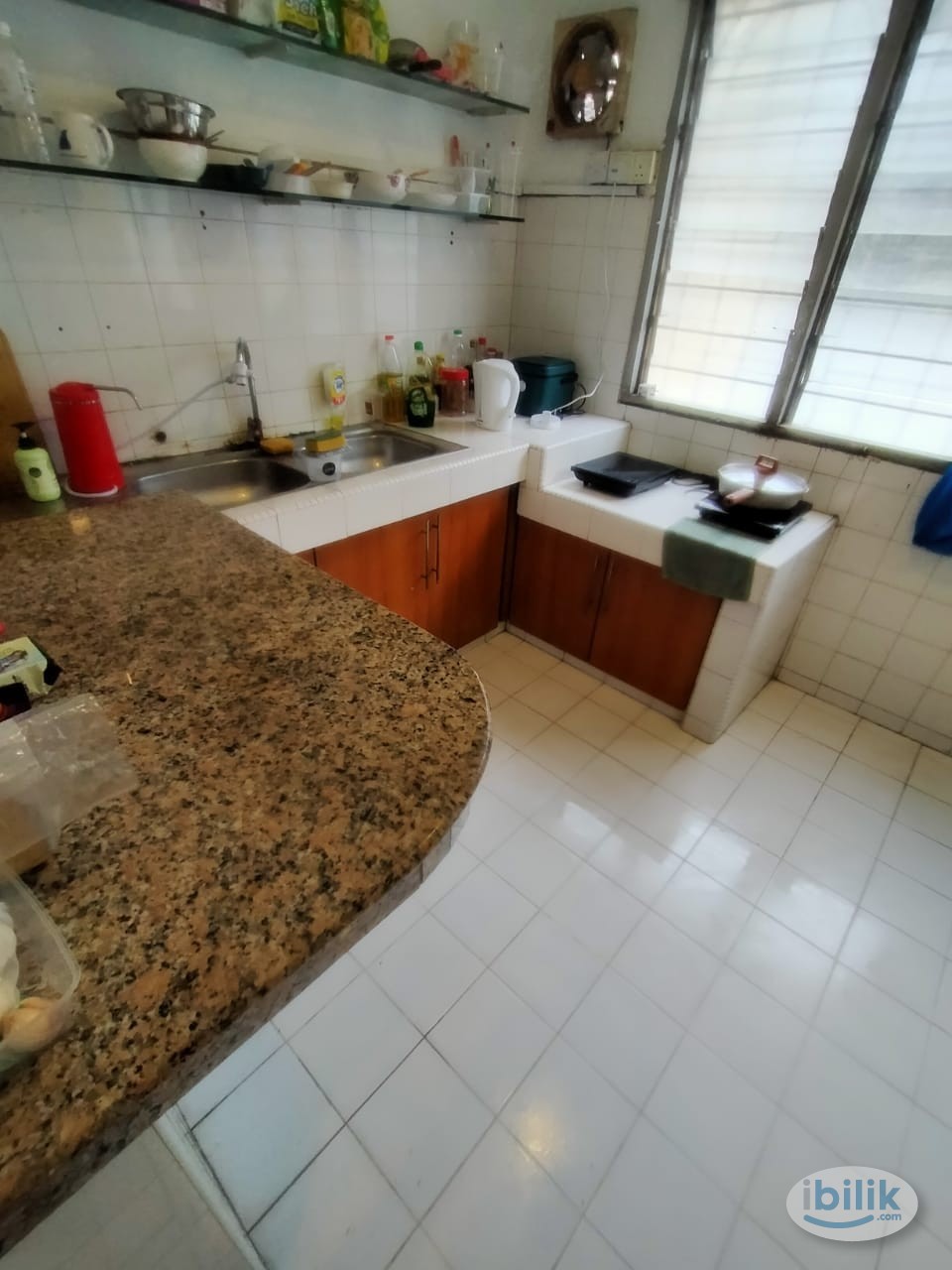 Medium Room @ PJS 9 Bandar Sunway - Image 3