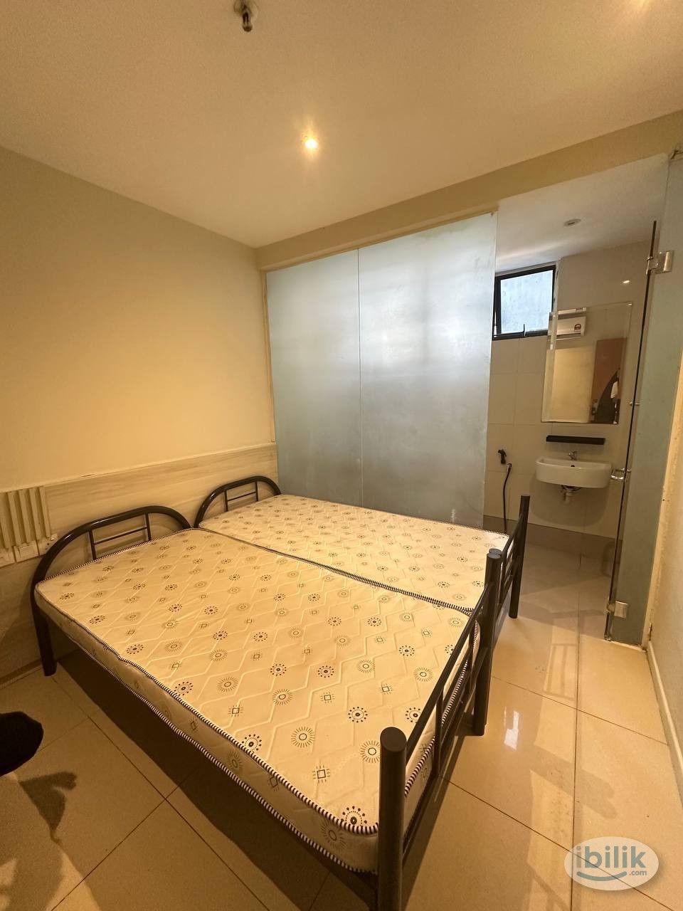 [ 3min to LRT PWTC 🚂 l 4min Monorail Chow Kit 🚝 l Private Toilet ] ❤️‍🔥 Double Bed Aircon Room in Chow Kit‼️ - Image 2