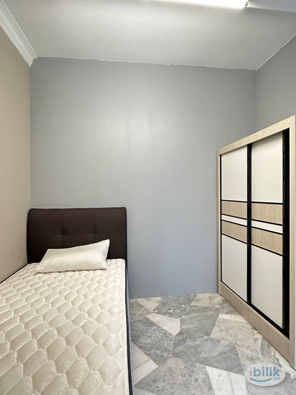 [ Short stay / Long stay  | Zero Deposit ] ❤️‍🔥 Gated Landed House Single Room at Wawasan Puchong ‼️ - Image 3
