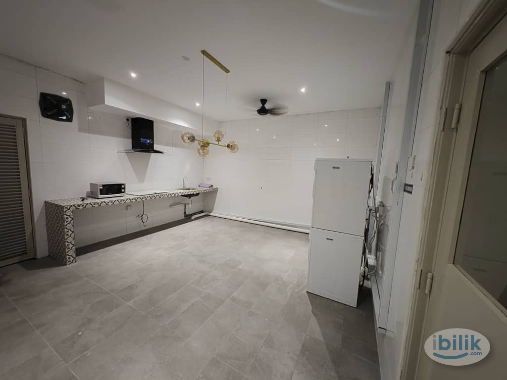 🔥ROOM FOR RENT NEAR MASJID JAMEK🤩 COME WITH 0 DEPOSIT 💥 IMMEDIATELY MOVE IN ✅ - Image 3