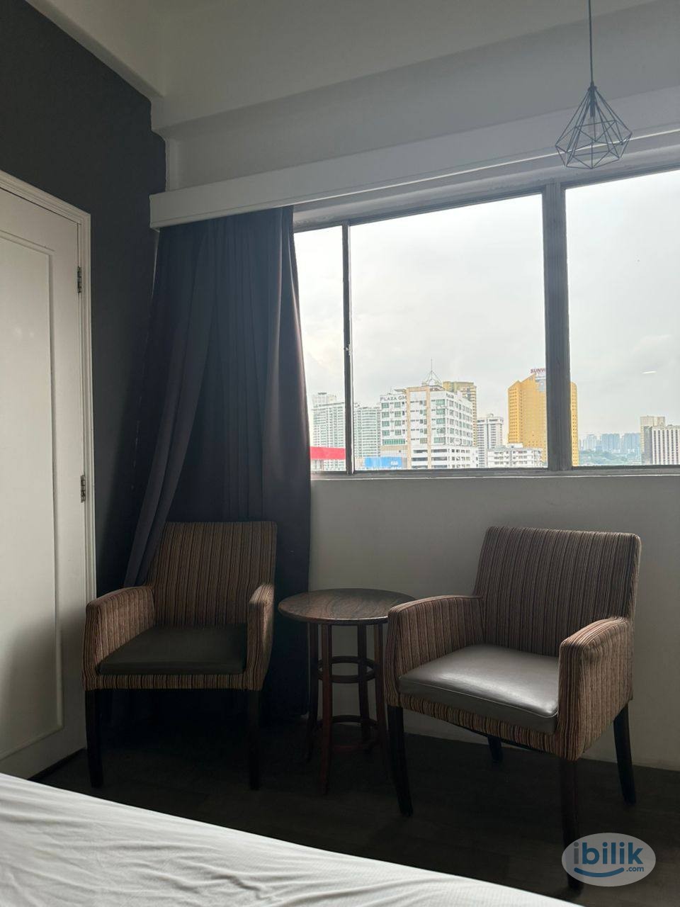 [ 3min 250 meter Monorail Chow Kit 🚝 l Short Stay / Long Stay l Private Toilet ] ❤️‍🔥 Bilik aircon dengan 2 tilam queen  - Image 3