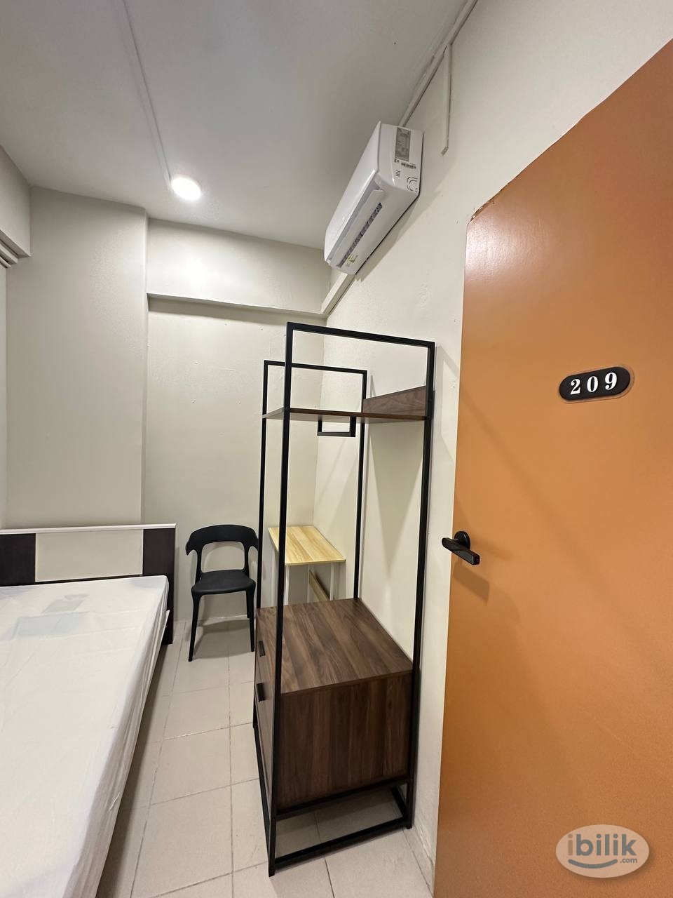 [ 7min walk to LRT Plaza Rakyat 🚂 l 4min Maybank Branch 🚝 ] ❤️‍🔥 Private bilik aircon di dlm Bukit Bintang‼️ - Image 2