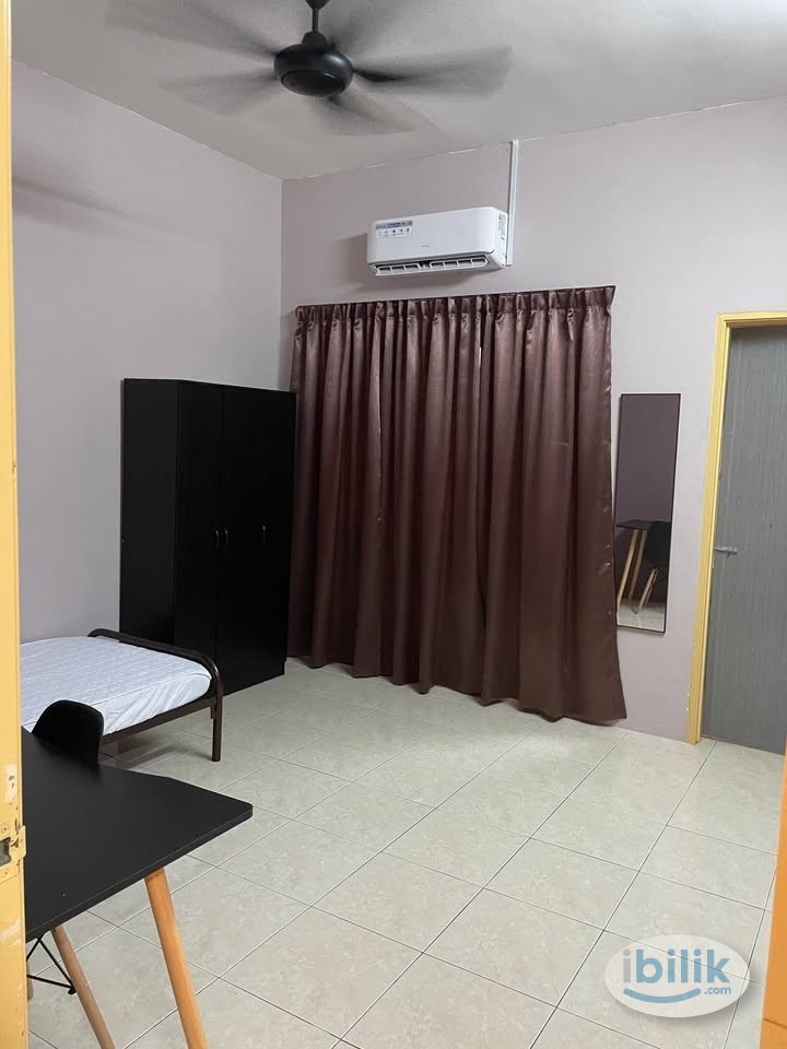 Master room and middle room with private bathroom at Sri Klebang, 31200 Chemor, Perak - Image 2