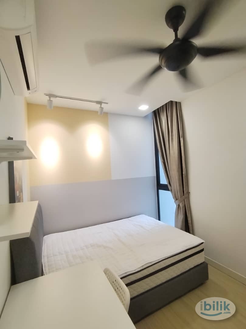 Middle Room at H2O Residences, Ara Damansara - Image 2