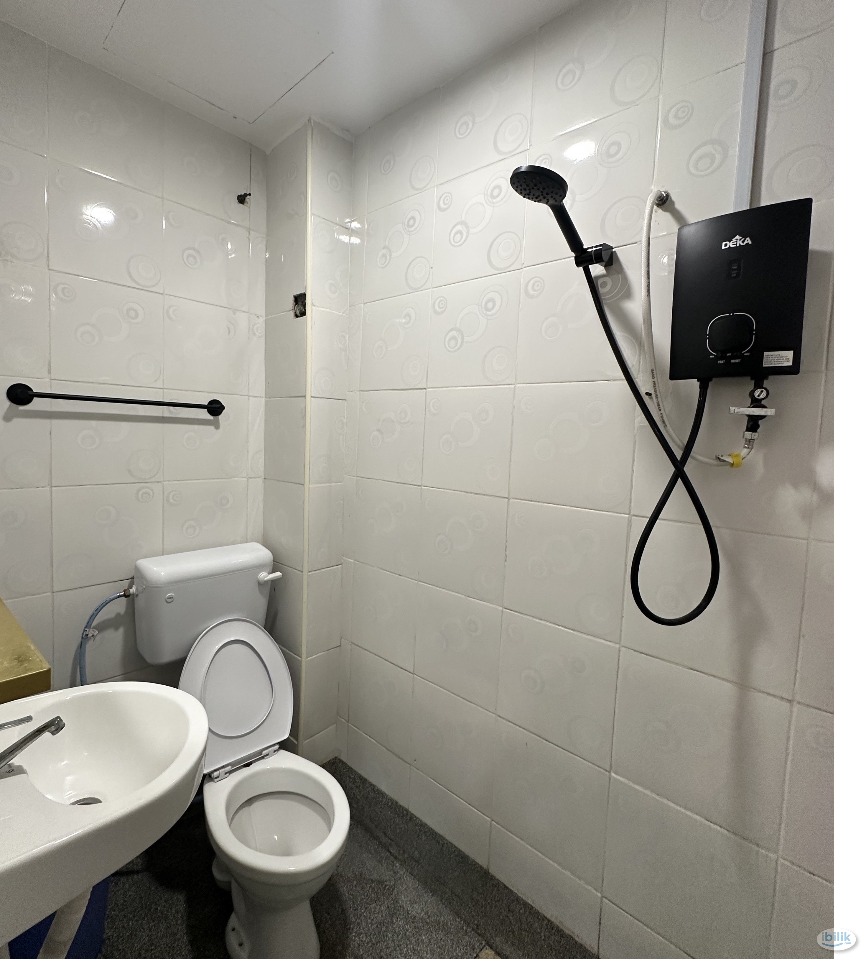 🤩 ROOM IN KOTA KEMUNING 🤩 MOVE IN IMMEDIATELY WITH ZERO DEPOSIT 🤩 - Image 3