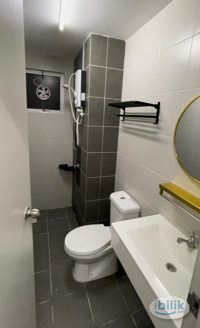 Female Single Room (Walk to LRT Station) Rent include utilities  - Image 2