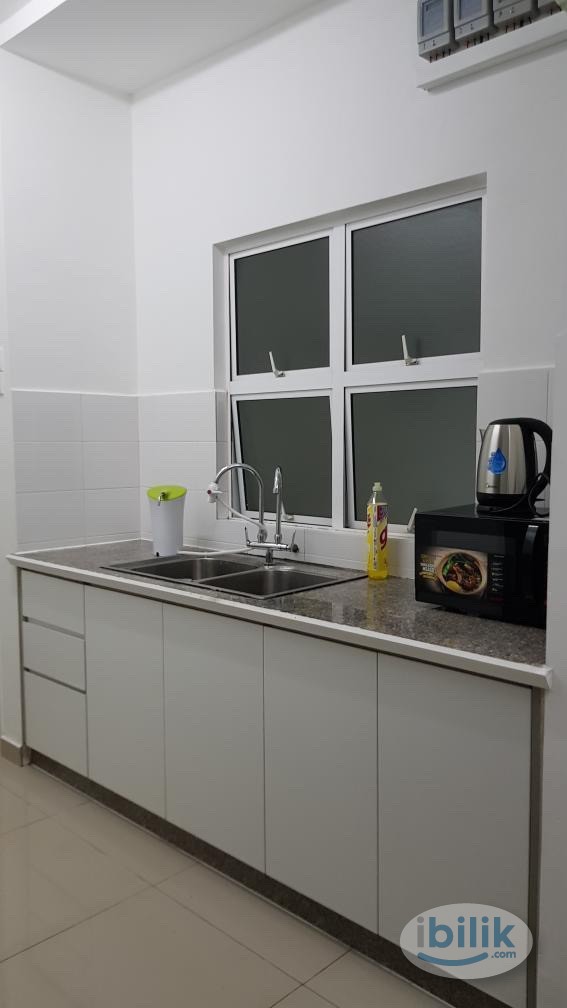 🏡Nice view balcony Middle Room at Bandar Kinrara, Puchong - Image 2