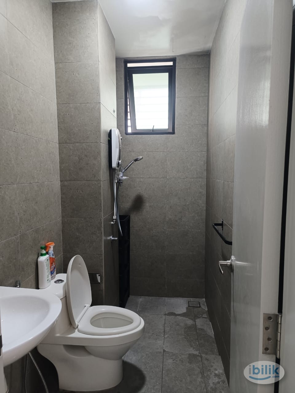 🔥 Verando Residence, Petaling Jaya, NEW CONDO Single Room🔥Fully Furnish NEW 10” Mattress Aircond Wardrobe Table Chair - Image 3