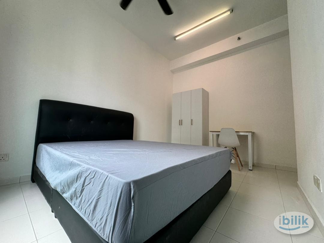 Nice Balcony Room at The One, Bayan Baru - Image 2