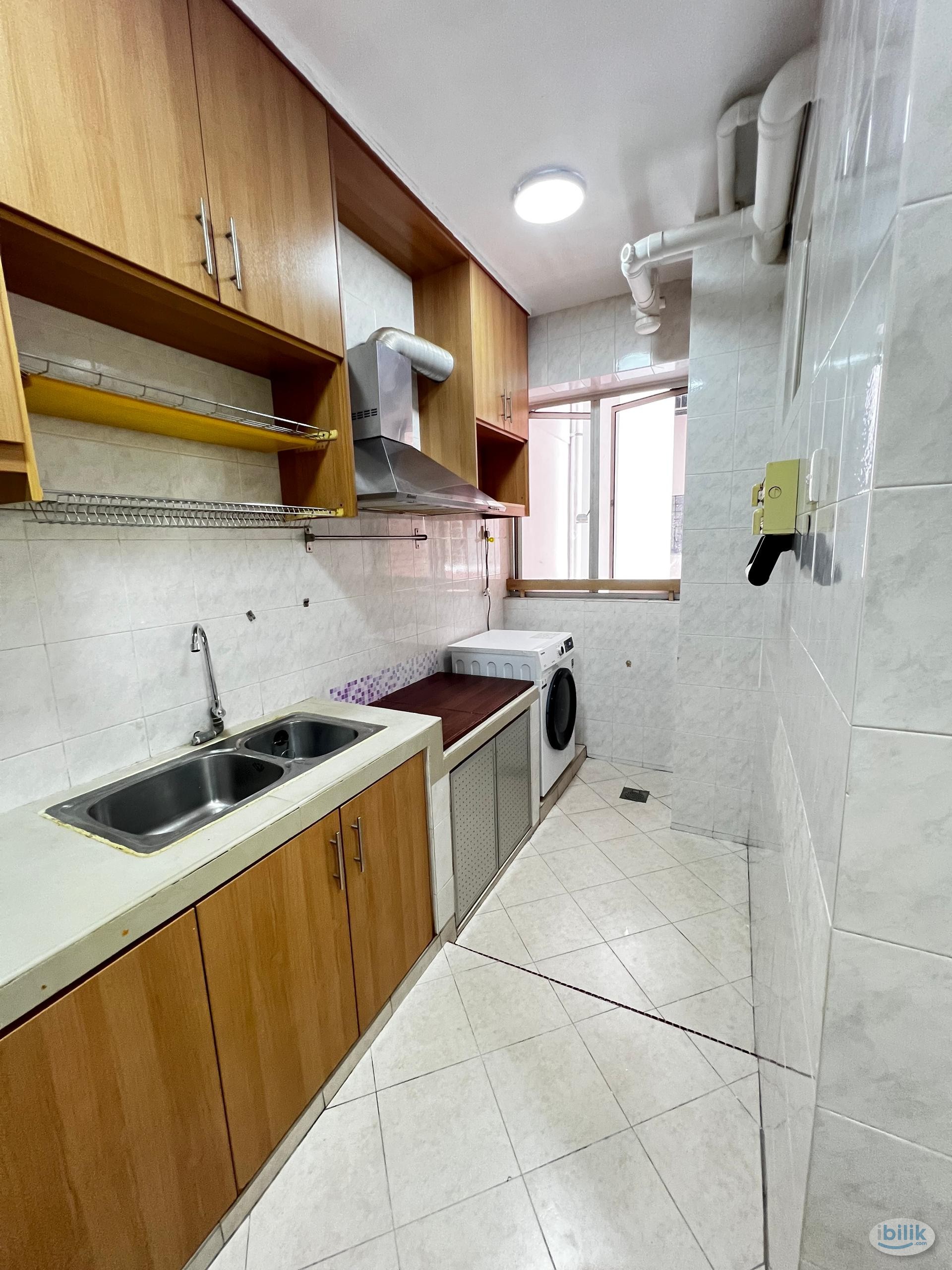 Fully Female Cozy Medium Room For Rent - Image 3