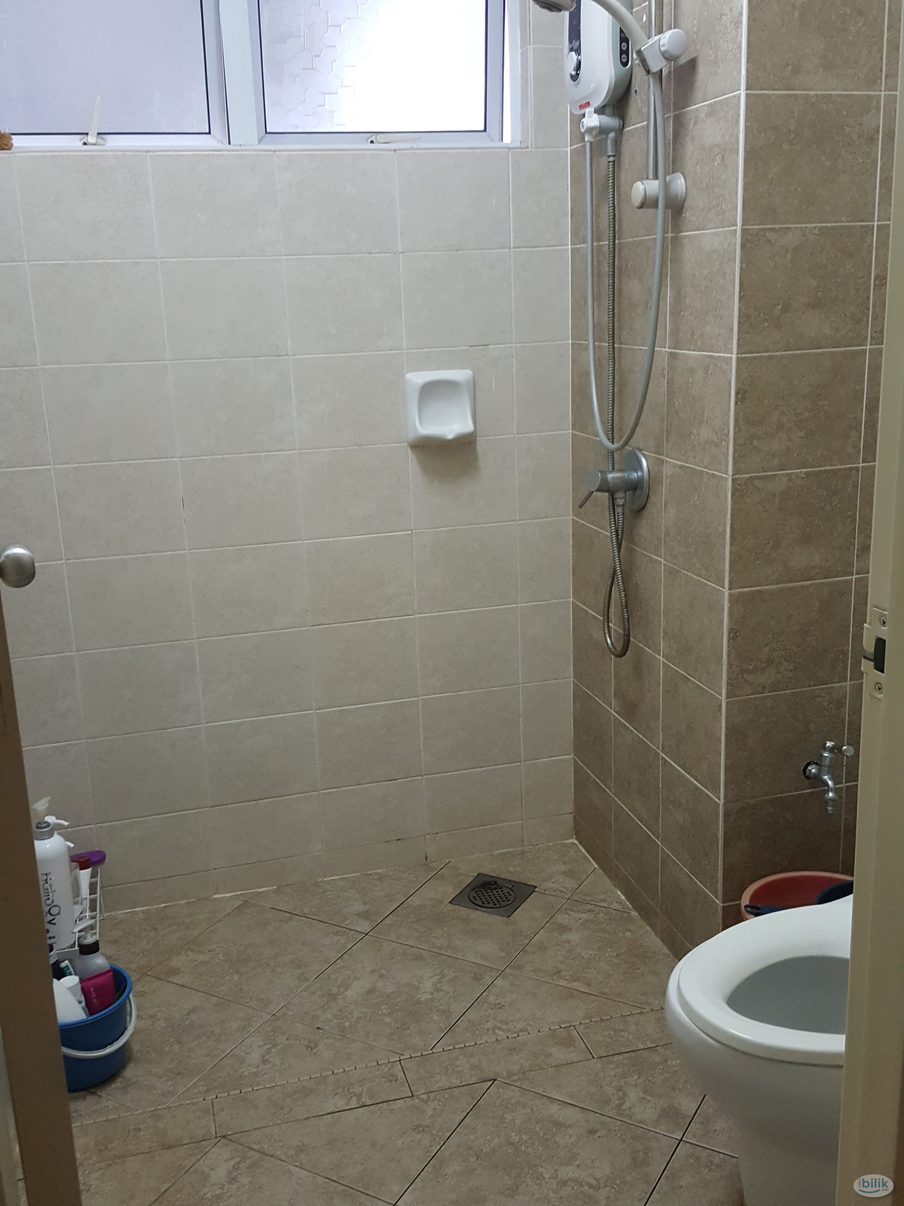 Single Room at Aseana Puteri, Bandar Puteri Puchong - Image 3